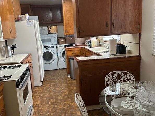 10401 S Van Ness Avenue, Inglewood CA 90303