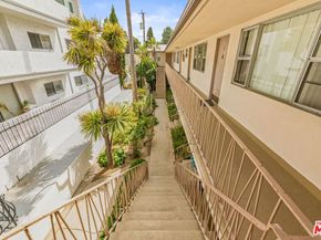 1050 12th Street, Santa Monica CA 90403