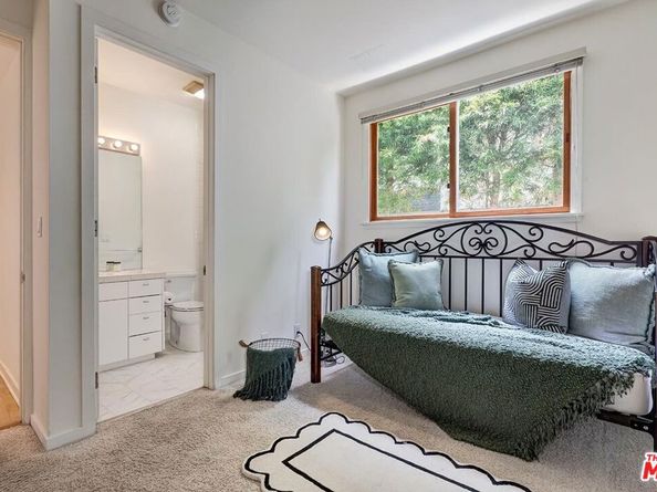 1307 Ozone Avenue, Santa Monica CA 90405