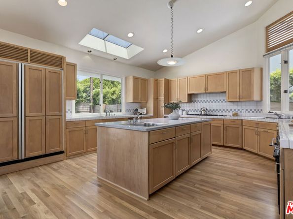 1307 Ozone Avenue, Santa Monica CA 90405