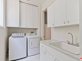 1307 Ozone Avenue, Santa Monica CA 90405