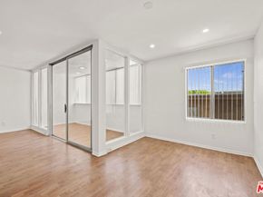 5339 Newcastle Avenue 205, Encino CA 91316