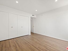 5339 Newcastle Avenue 205, Encino CA 91316