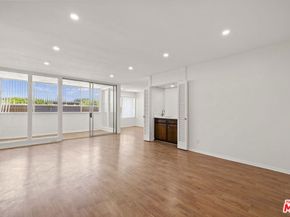 5339 Newcastle Avenue 205, Encino CA 91316