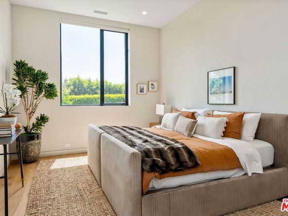 1030 Somera Road, Los Angeles CA 90077