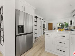 2354 Ocean Avenue, Venice CA 90291