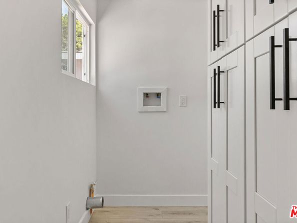 2354 Ocean Avenue, Venice CA 90291