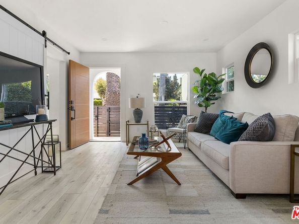 2354 Ocean Avenue, Venice CA 90291