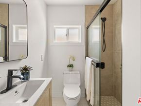 2354 Ocean Avenue, Venice CA 90291