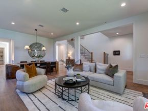 7733 Henefer Avenue, Los Angeles CA 90045