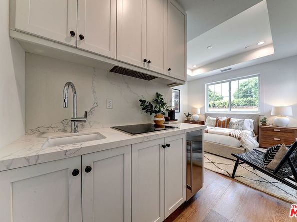 7733 Henefer Avenue, Los Angeles CA 90045