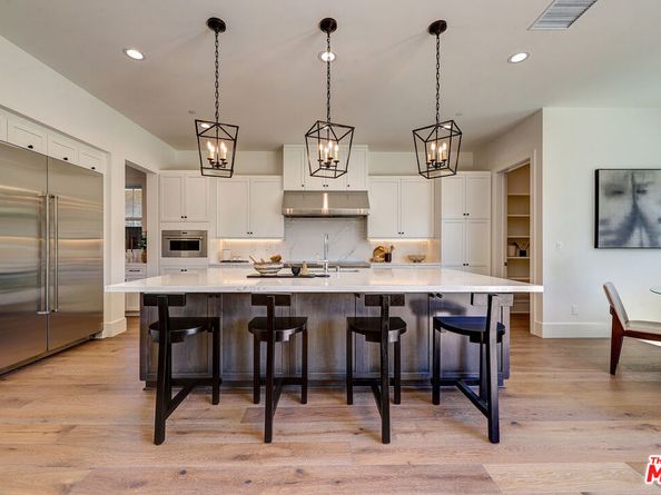 7733 Henefer Avenue, Los Angeles CA 90045