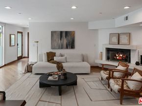 512 Brooks Avenue 6, Venice CA 90291