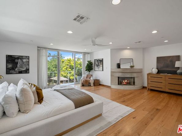 512 Brooks Avenue 6, Venice CA 90291