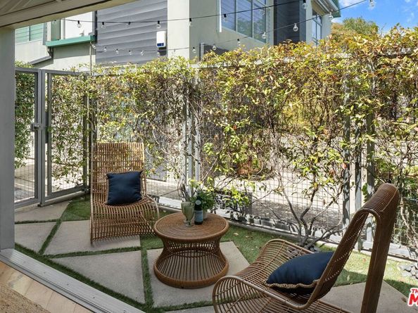 512 Brooks Avenue 6, Venice CA 90291