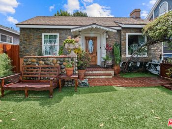 2558 Torrance Boulevard