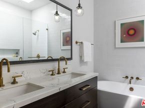 612 Flower Avenue C, Venice CA 90291