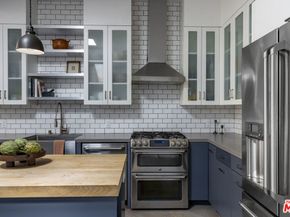 612 Flower Avenue C, Venice CA 90291