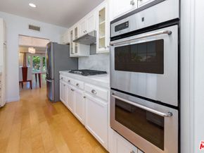 2205 S Bentley Avenue 302, Los Angeles CA 90064