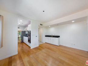 2205 S Bentley Avenue 302, Los Angeles CA 90064