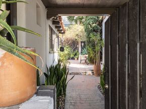 1012 Superba Avenue, Venice CA 90291