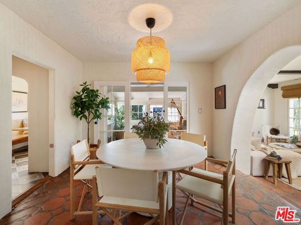 1012 Superba Avenue, Venice CA 90291
