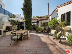 1012 Superba Avenue, Venice CA 90291