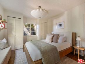 1012 Superba Avenue, Venice CA 90291