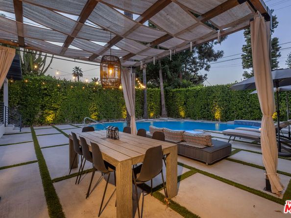 11019 Hortense Street, North Hollywood CA 91602