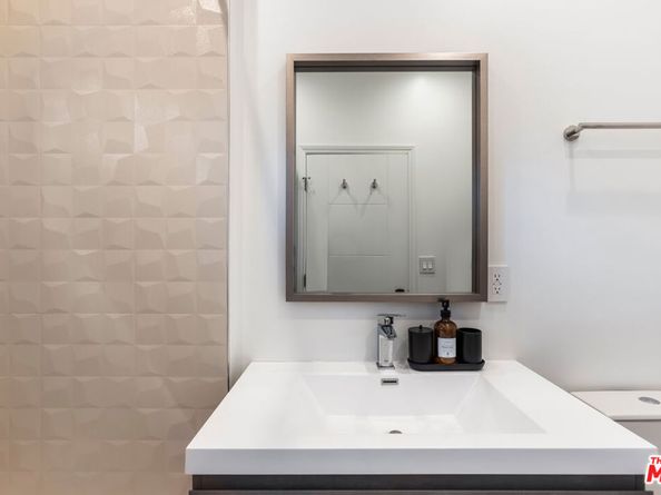 11019 Hortense Street, North Hollywood CA 91602