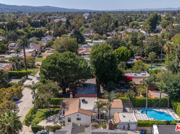 11019 Hortense Street, North Hollywood CA 91602