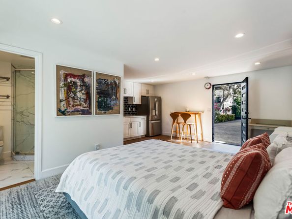 11019 Hortense Street, North Hollywood CA 91602