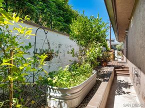 3415 Fenelon St, San Diego CA 92106