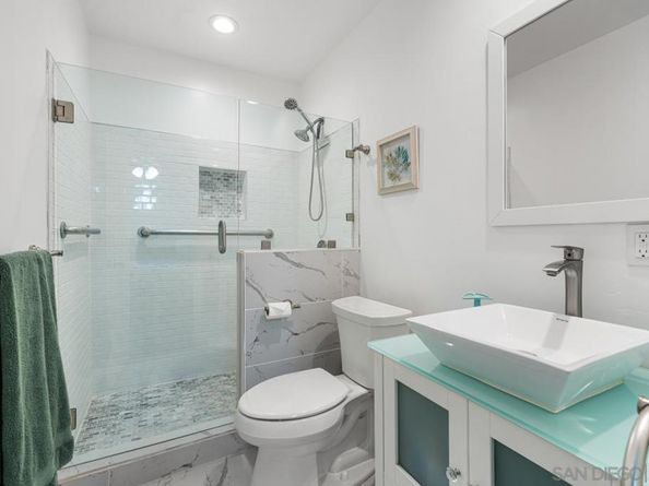 3415 Fenelon St, San Diego CA 92106