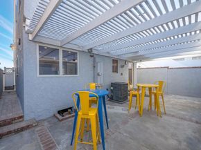 206 E Oceanfront, Newport Beach CA 92661