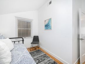 206 E Oceanfront, Newport Beach CA 92661