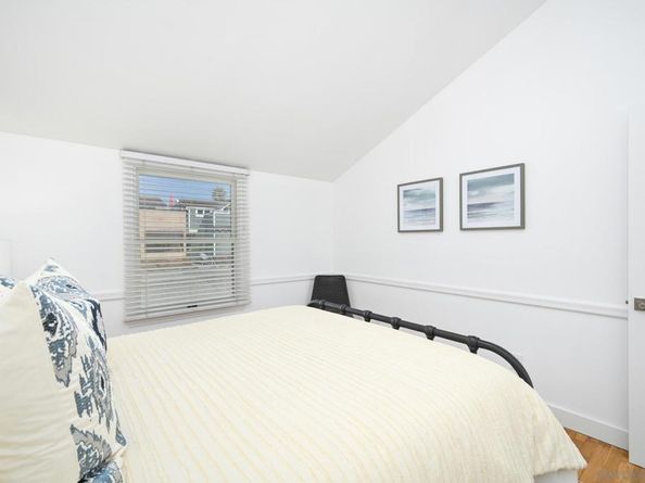 206 E Oceanfront, Newport Beach CA 92661