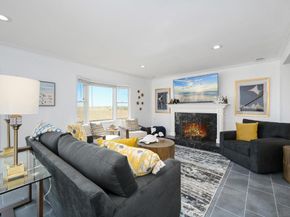 206 E Oceanfront, Newport Beach CA 92661