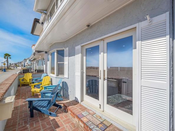 206 E Oceanfront, Newport Beach CA 92661