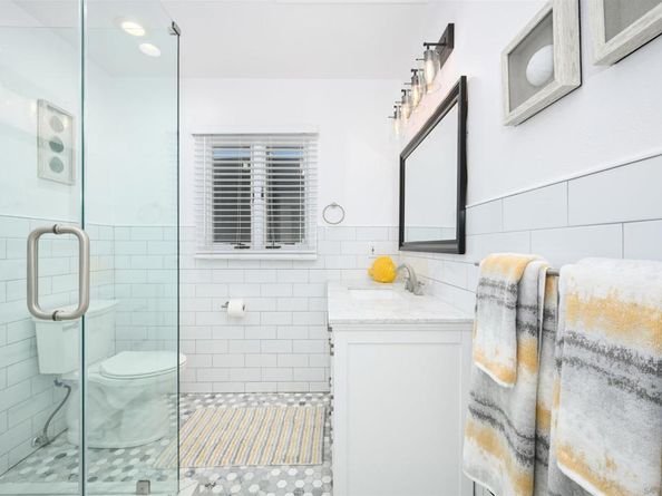 206 E Oceanfront, Newport Beach CA 92661