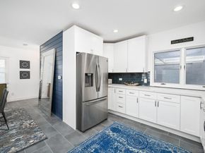 206 E Oceanfront, Newport Beach CA 92661