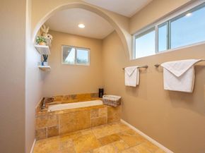 1152 Stoneridge Dr., El Cajon CA 92021