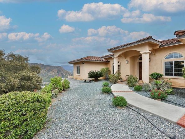 1152 Stoneridge Dr., El Cajon CA 92021