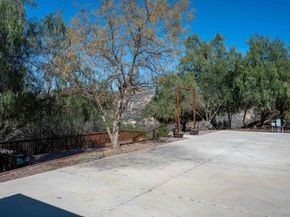 1152 Stoneridge Dr., El Cajon CA 92021