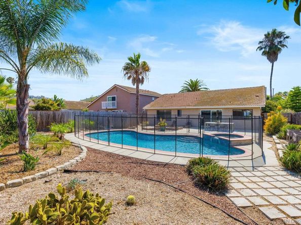 206 Avenida Las Brisas, Oceanside CA 92057