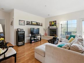 16430 Avenida Venusto D, San Diego CA 92128
