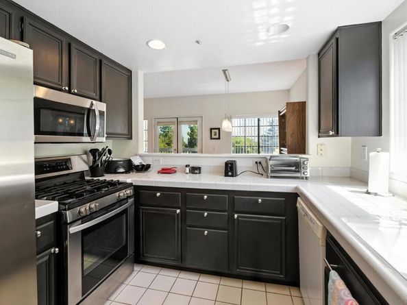 16430 Avenida Venusto D, San Diego CA 92128