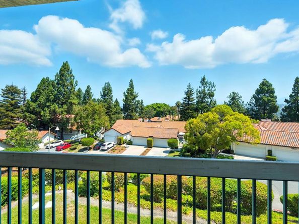 16430 Avenida Venusto D, San Diego CA 92128