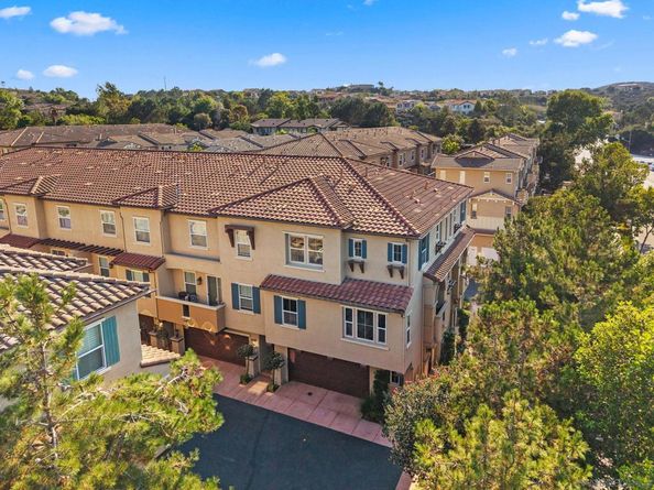 2184 Cosmo Way, San Marcos CA 92078