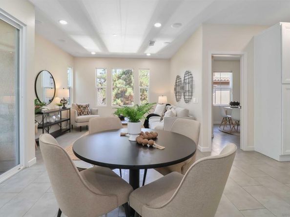2184 Cosmo Way, San Marcos CA 92078